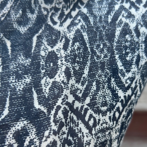 Lola & Sophie Elegant Women's Button Down Shirt- Tie Front- Semi Sheer- Small - Picture 5 of 6